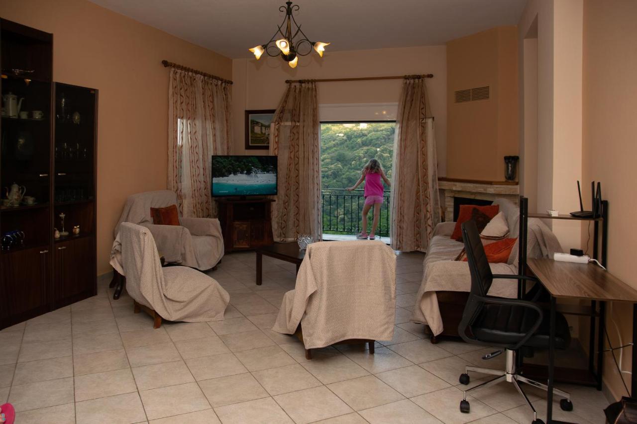 D & K Guest House Makrirrakhi Экстерьер фото