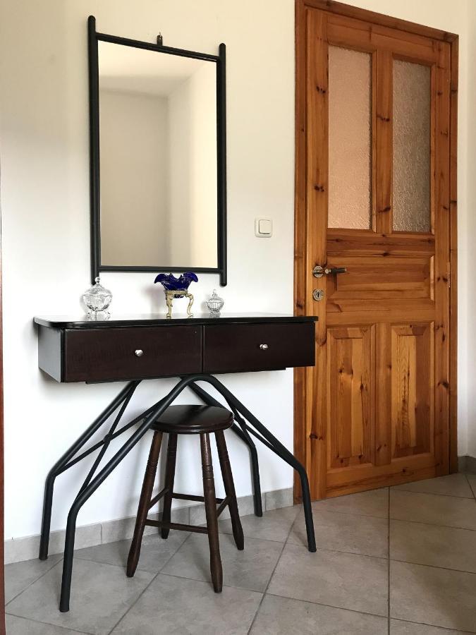 D & K Guest House Makrirrakhi Экстерьер фото